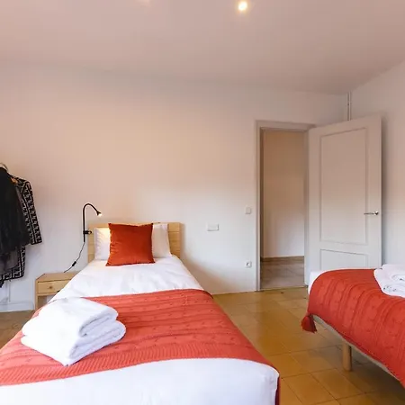 Apartment Bravissimo El Lleo, Bright 4-bedroom Girona