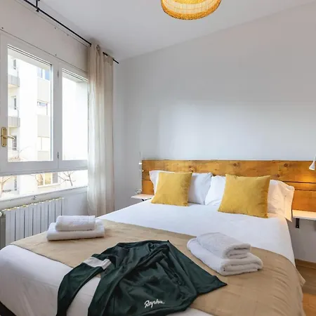 Bravissimo El Lleo, Bright 4-bedroom Apartment *